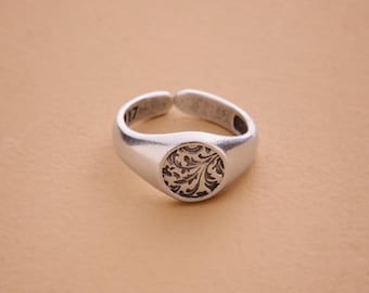 Silver floral stamped signet ring, boho dainty minimal ring