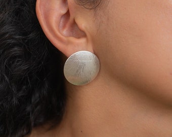 Large silver disc earrings, round hammered disc stud earrings, silver plated disc earrings, big statement bold large circle stud earrings