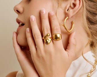 Gold Hammered Statement Ring, Adjustable Sculptural Open Ring Gold Geometric Ring, Bold Modern Ring for Women, Adjustable Gold Dome Ring