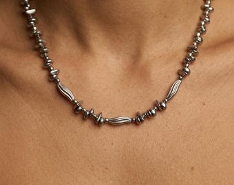 Irregular Silver Bead Choker, Silver Beaded Necklace, Organic Choker Necklace, Short Statement Necklace, Modern Boho Jewelry