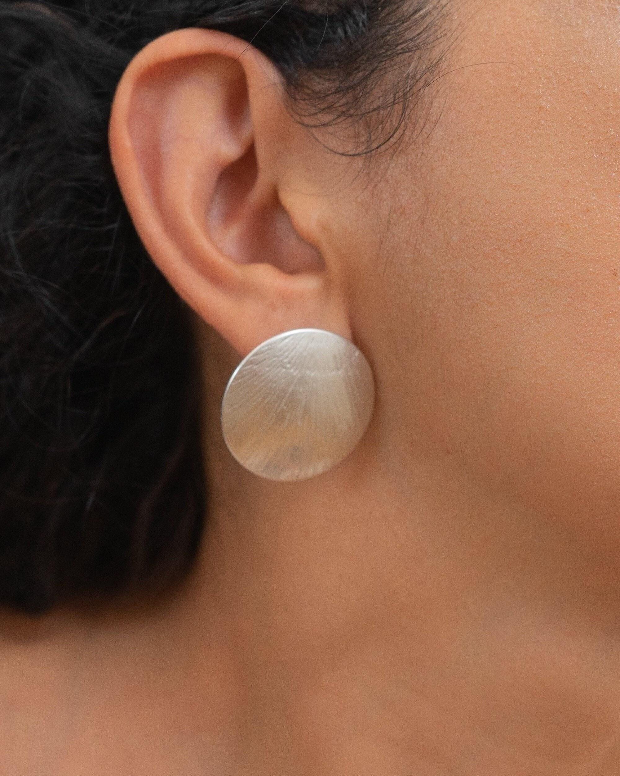 Large Silver Disc Earrings Round Hammered Disc Stud Earrings Silver Plated Disc Earrings Big Statement Bold Large Circle Stud Earrings Etsy