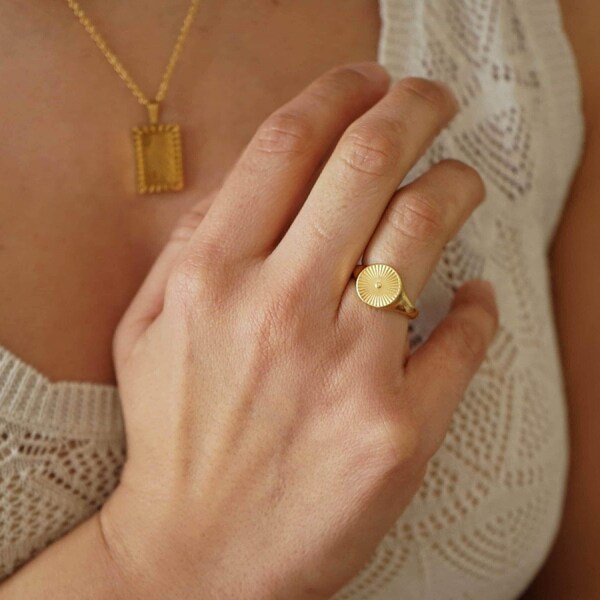 Gold plated sun rays signet ring, silver sunburst sunshine ring sunbeam boho delicate dainty minimalist ring, hippie indie rock bday gift