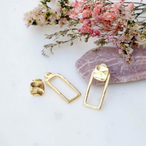 Gold carved hammered orthogonal ear jackets, square stud earrings, dainty bohemian trendy geometric modern delicate minimal, gift for her image 9