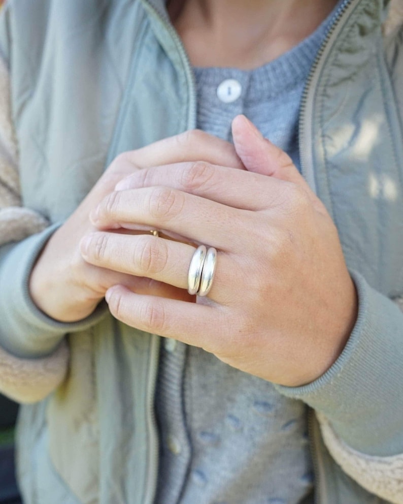 Silver thin soft curve ring image 5