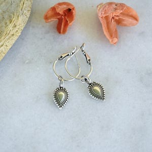 Antike Silber Creolen mit Boho Teardrop Charme, Leverback Creolen, minimalistische zierliche trend minimal gold Huggies, lange baumeln