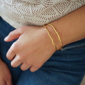 Gold wave bangle, stainless steel stacking bracelet, waterproof boho delicate minimalist arm party free people style gift for girlfriend