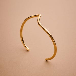 Braccialetto a onde in oro, bracciale impilabile minimal boho