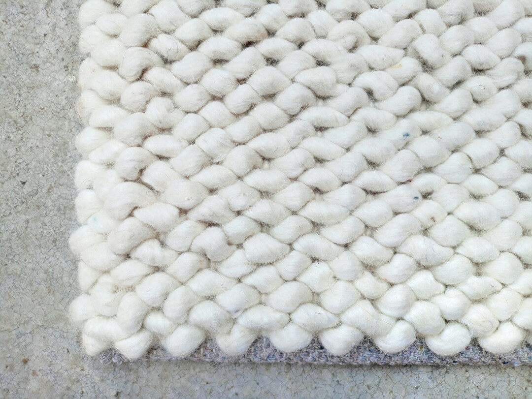 Handwoven Knitted Chunky Wool Rug, Hand Knit Wool Rug, Bedroom Rug, Hall Room Rug, Ivory/off