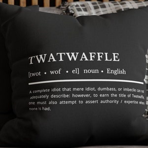 Las fundas de almohada decorativas más vendidas para el sofá. Definición divertida de Twatwaffle. Tendencia actual. Decoración del hogar rara y peculiar. Regalo de broma para inauguración de la casa.
