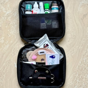 Black Stoma Ostomy Bag Travel Case with FREE TWO Covers and 10 Stoma bag Air Vent Buttons, Colostomy Stoma Bag Case, Travel With Confidence