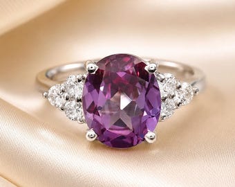 Oval Alexandrite Ring Moissanite Engagement Ring 925 Sterling Silver Ring Promise Ring June Birthstone Halo Ring Anniversary Gift for Her