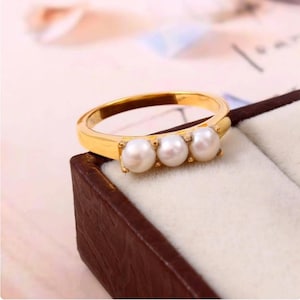Natural Pearl Ring Dainty Pearl Ring 14k Gold Pearl Ring Simple Ring June Birthstone Minimalist Ring Sterling Silver Pearl Ring Band for Her