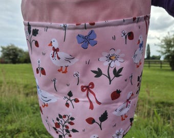 Strawberry Duck Large Waterproof Peg Bag, Peg Bucket, Clothesline Storage, Outdoor Laundry Peg Organiser, Clothespin Bag
