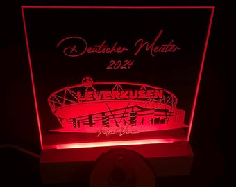 Spiegelfliese mit Lichtsocke, Bayer Leverkusen, Meisterschaft, Fußball, BayArena, Deutscher Meister, Gravur, LED Lichtsockel, Farbwechsel