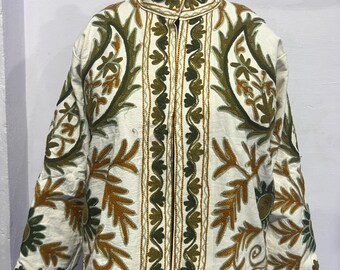 Chaqueta bordada Suzani hecha a mano: abrigo de fiesta bohemio hippie