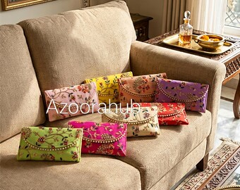 Bolso de mano bordado hecho a mano. Bolso de mano estilo boho hippie para mujer. Regalos de recuerdo.