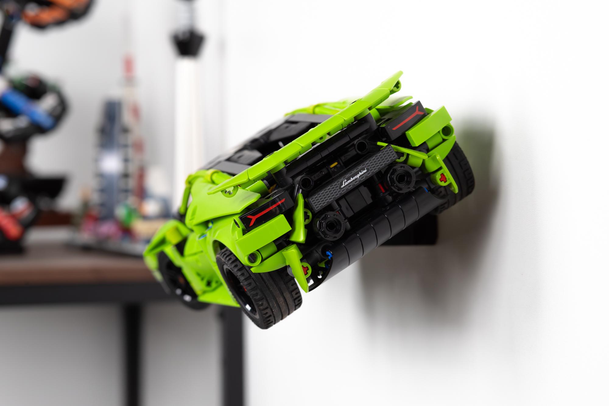 LAMBORGHINI HURACÁN - 42161 Wall Mount • Hang LEGO Set on the Wall