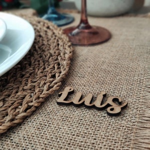 Marcasitios con IMAN con nombres personalizados para Bodas, Bautizos, Comuniones, Comidas de empresa - Nombre personalizado