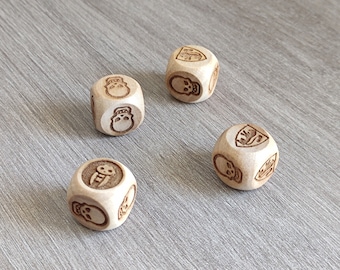 Heroquest wooden dice, combat dice and movement dice