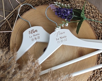 Perchas personalizadas para Bodas, Bautizos - Comuniones, Eventos - Percha de boda personalizada - Percha de madera grabada