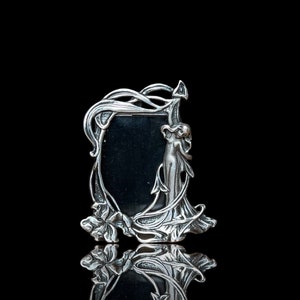 Antiker Miniatur-Fotorahmen aus Silber im Jugendstil für Passfotos - 925er Feingehaltsstempel - kleiner Fotorahmen um 1900