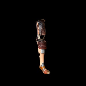 Rare antique leg prosthesis made by J.E. Hanger and Co around 1900. Complete left male leg, prosthesis for war victims