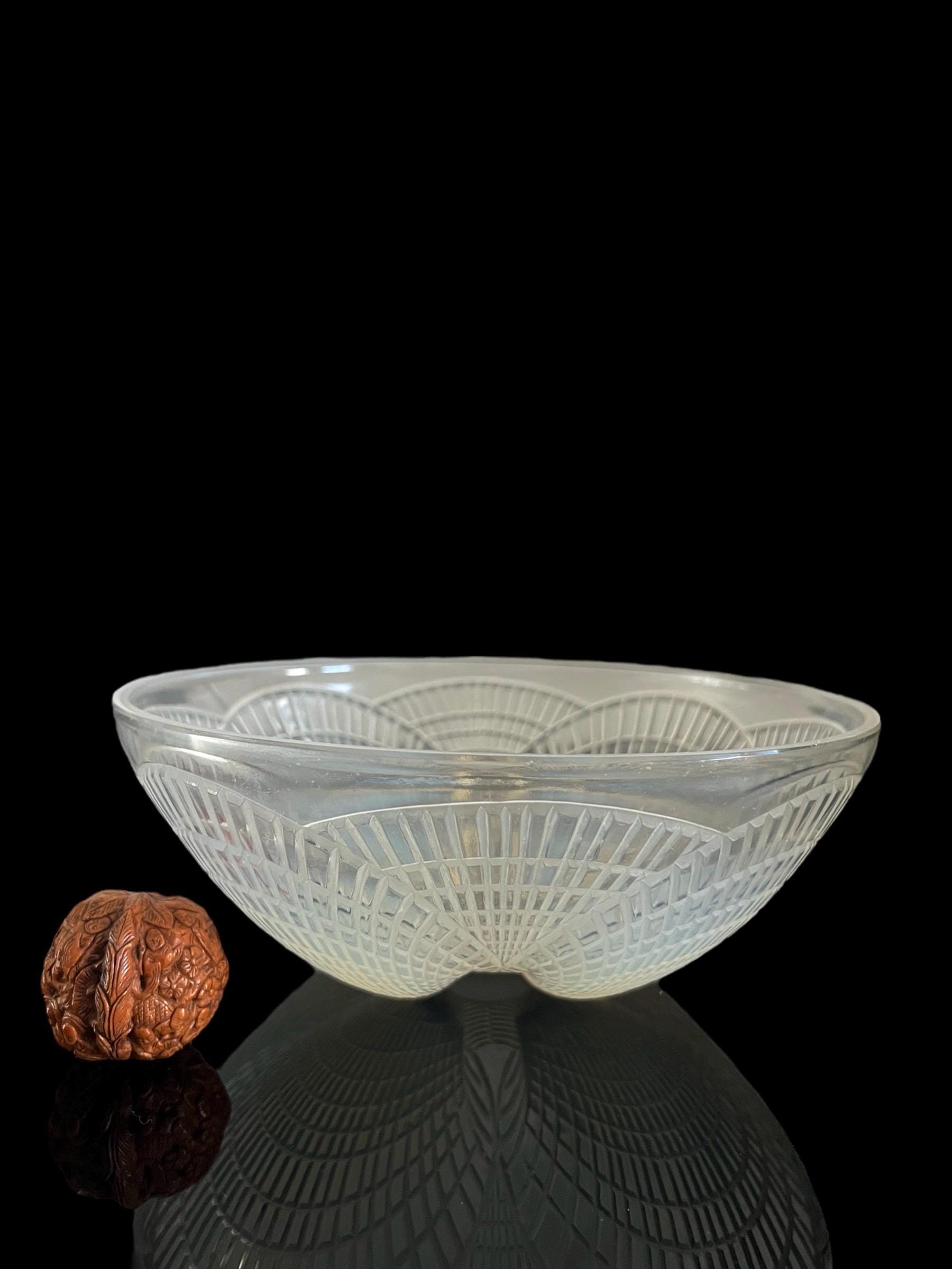 Rene Lalique Art-deco Opalescent 'coquille' Bowl Model 3201, Coupe