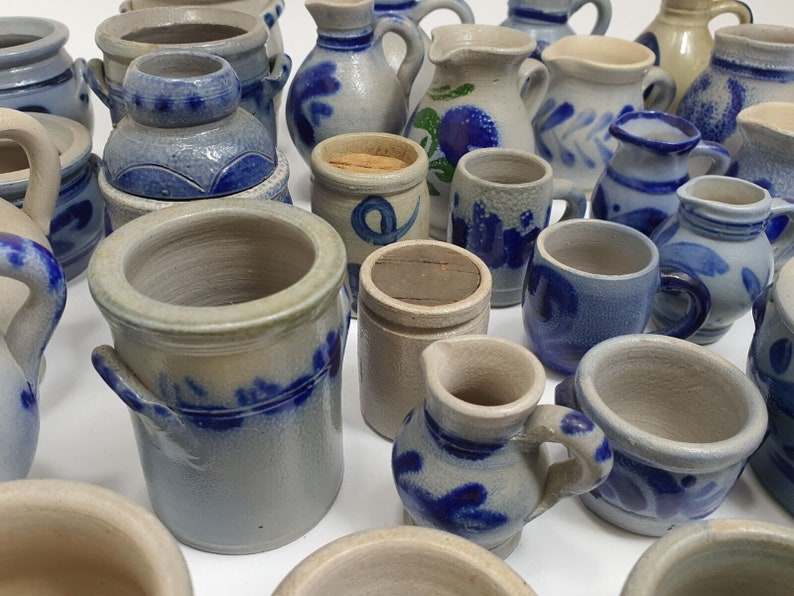 Steingut, Keramik blau & grau glasiert Wein Most Krüge, Schüssel, Vase Becher Sammlung 29 Stück. Bild 4