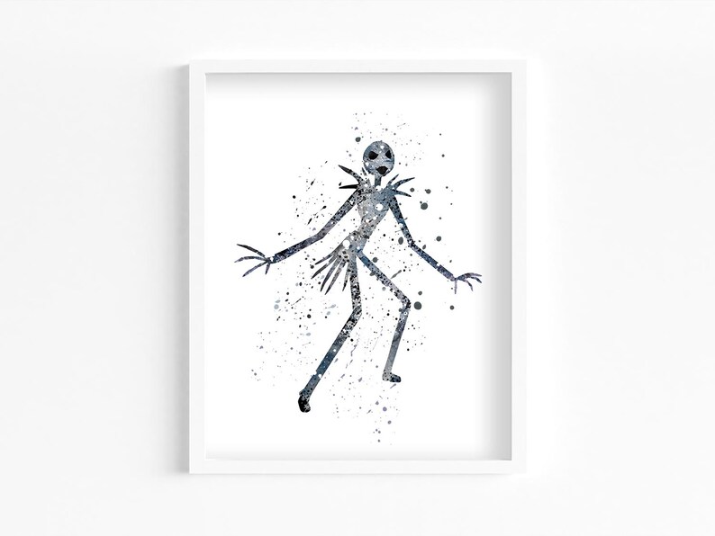 Puede incluir: Impresi&oacute;n art&iacute;stica en acuarela de una figura esquel&eacute;tica con los brazos extendidos, en un marco blanco. La figura es principalmente azul oscuro con acentos salpicados de azul claro y gris. La obra es una representaci&oacute;n caprichosa.