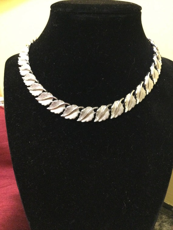 VTG TRIFARI leaf choker collar necklace silver to… - image 1