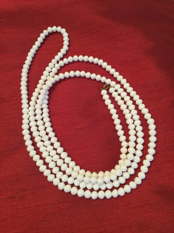 Vintage milk glass long bead necklace gorgeous whi