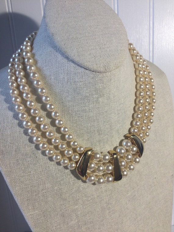 Stunning signed NAPIER triple strand faux pearl ch