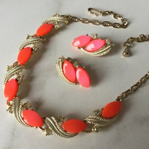 Vintage orange lucite choker collar necklace with earrings