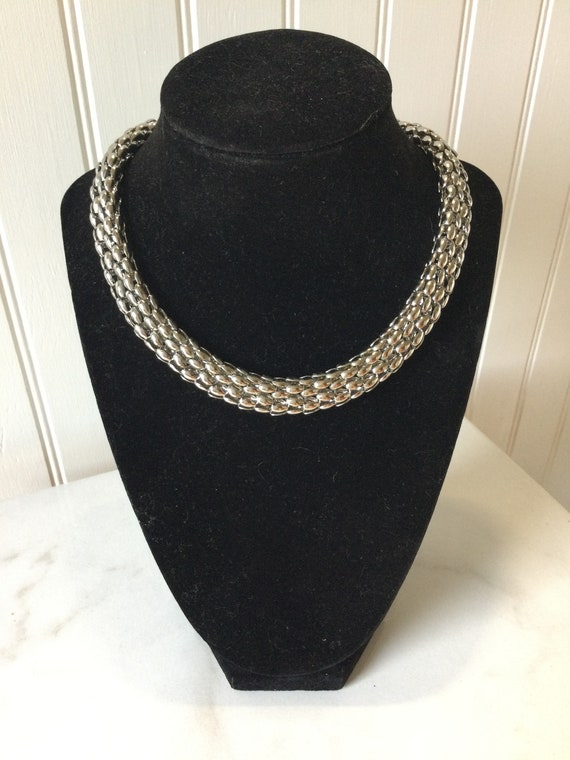 Fabulous vintage UNSIGNED BEAUTY chunky choker sil