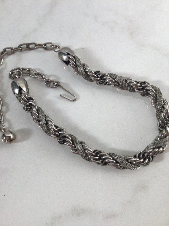 Chunky Bold Chain Choker - image 5