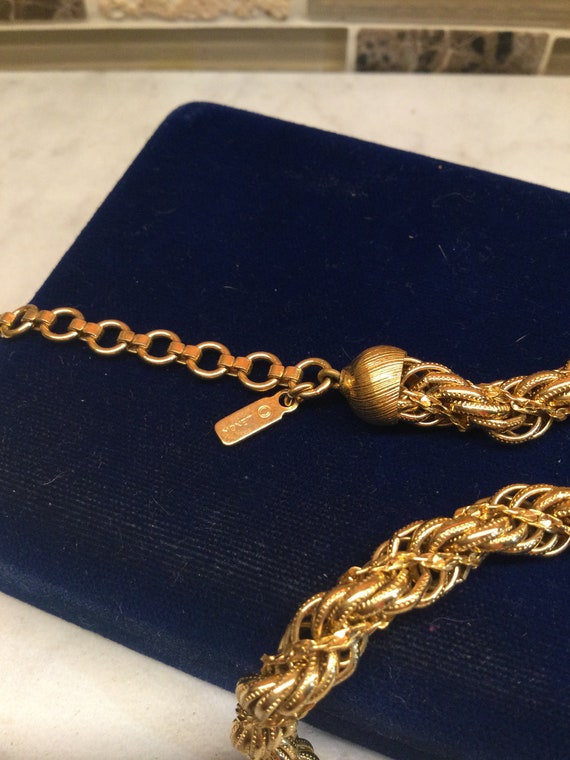 Gorgeous vintage MONET choker gold plated stateme… - image 3