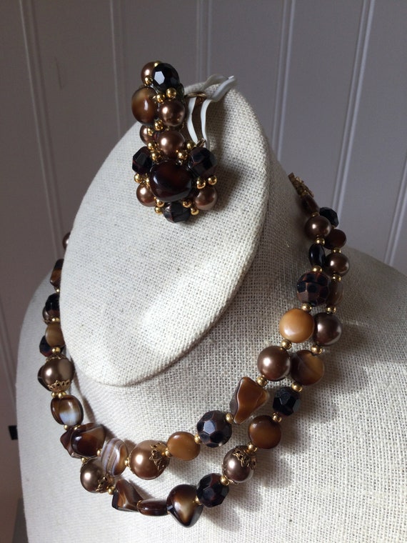 Vintage TRIFARI bead collar necklace brown and br… - image 2