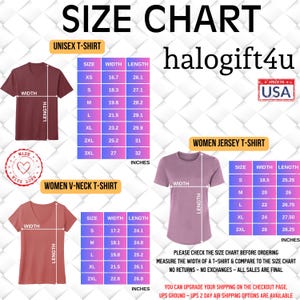 以下が含まれることがあります： ユニセックスTシャツ、レディースVネックTシャツ、レディースジャージTシャツのサイズチャート。チャートは、XSから3XLまでのサイズについて、幅と長さをインチで示しています。