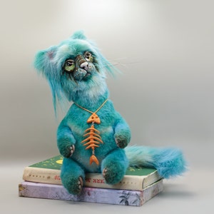 OOAK Ręcznie robiona pluszowa lalka kot: ruchoma zabawka w stylu fantasy