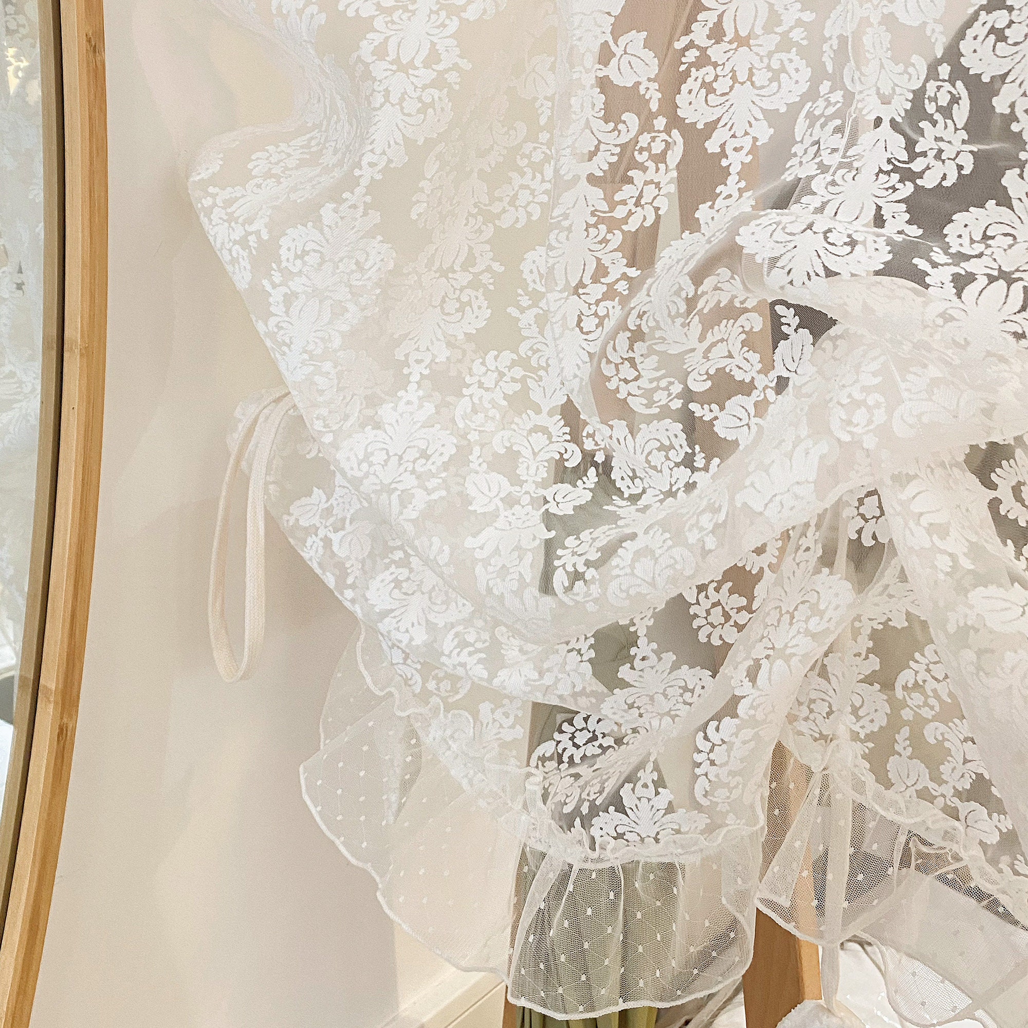 FADFAY Lace Balloon Curtan Whte Adjustable Te-Up Curtan Shade