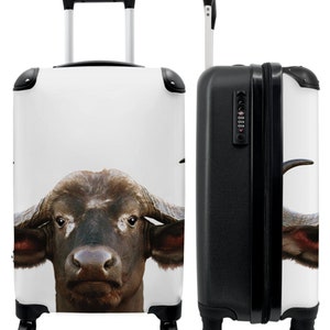 Koffer - handbagage - kinderkoffer - buffel - koe - close up - hoorns