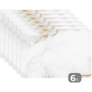 May include: Six rectangular placemats with a white marble effect and gold detailing. The placemats are arranged at an angle, revealing their glossy surface. The number "6x" is visible in the bottom right corner, indicating the quantity.