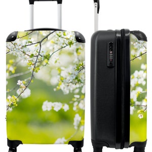 Koffer - handbagage - bloesem - tak - bloemen - wit - lente