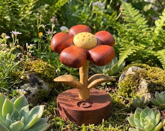 Petite figurine en bois de rose rouge sculptée à la main, décoration de bureau mignonne pour bureau, cadeau anti-stress, ornement d'étagère