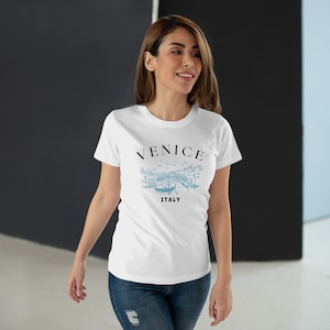 Venice Italy Women&#39;s T-shirt: Soft Combed Cotton Tee