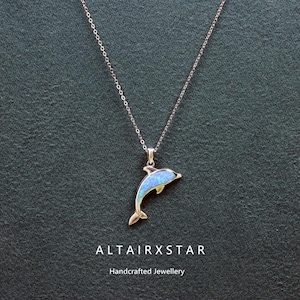 ブルーオパールスターリングシルバードルフィンネックレス、シーロードオパールペンダント、ドルフィンペンダント