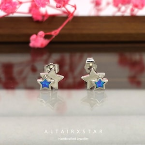 Pendientes de doble estrella de ópalo blanco en plata de ley: ópalo de fuego, piedra de nacimiento geométrica minimalista de octubre.