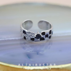S925 Sterling Silver Checkerboard Ring with Foil Texture, Minimalist and Modern Design