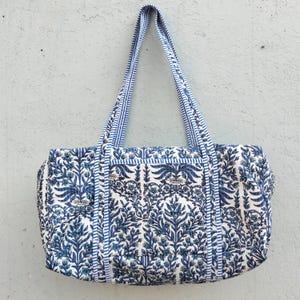 Cotton Quilted Duffle Bag Floral Printed Large Size Beautiful Weekender Bag Handmade Shoulder Shopping Travel Carry Yoga Overnight Bags