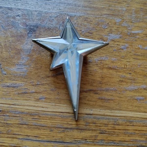 Beautiful star brooch Thierry Mugler